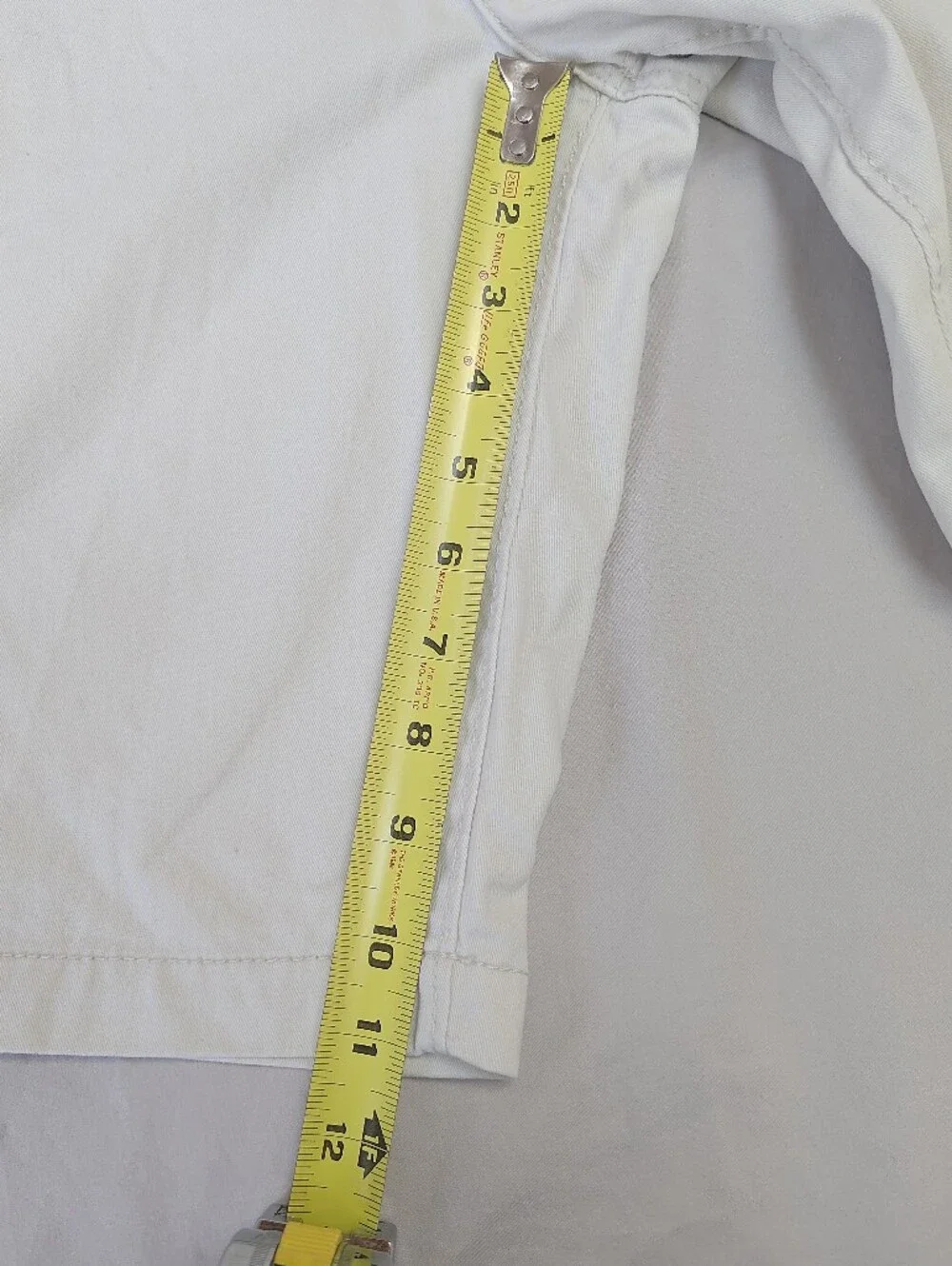 American Eagle Outfitters Longboard Beige Khaki Shorts Men's Measures 32x11.5